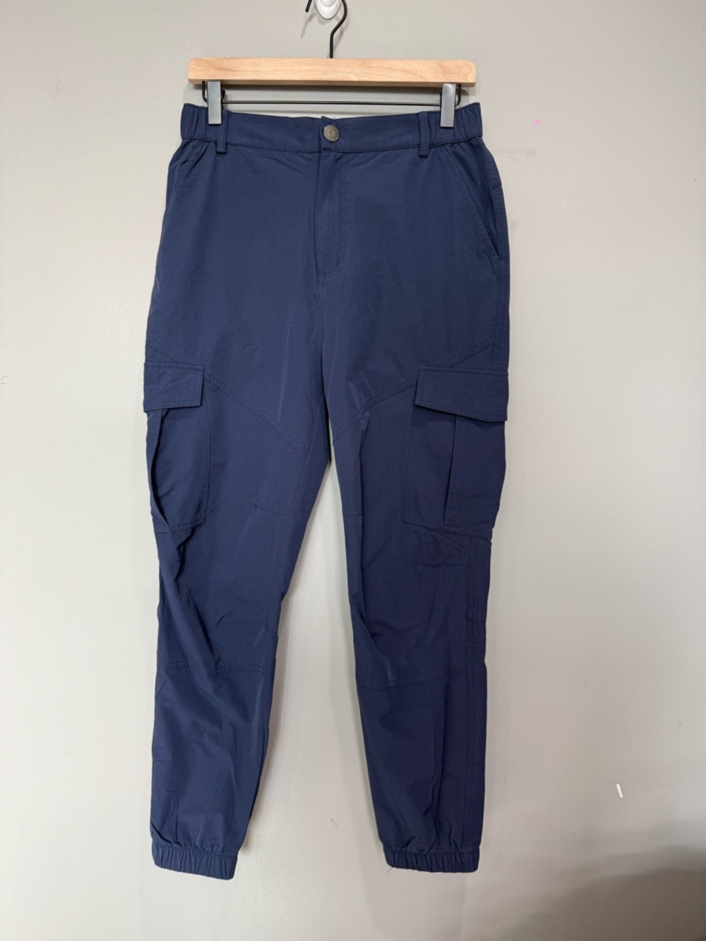 Pink bomb Men’s windpant Joggers size small navy